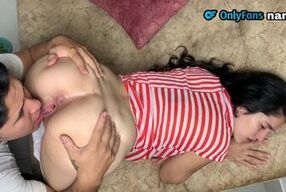 ESPOSA PAGA ALQUILER CON SU CULO