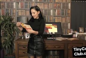 Pathetic small cock guy ridiculed