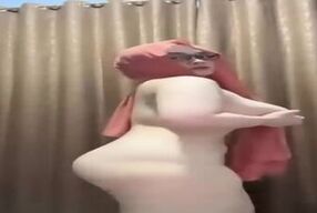 Watch me fist and blow my Asian patient, then watch her get a huge cumshot on webcam