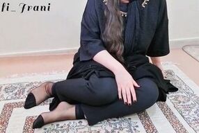 Dafi_Irani: The ultimate MILF loves to get her ass pounded in nylon!