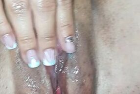 Llego a casa y me unico relajante es masturbarme