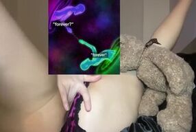 فتاة ذات صدر كبير تحتفظ بعذريتها لأخيها غير الشقيق - مراهقة سعودية - استمناء ولمس بالإصبع - الرياض