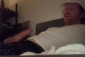 i cum handsfree after not jerking for some time - wish i came in my face