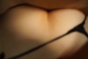 Que rico culo el de mi roomie montando verga.