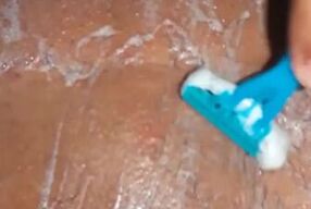 Hot Model Lucy Shaving Hairy pussy ටික්ටොක් වේස බඩුව කිම්බෙ මයිල් බානවා ලීක්