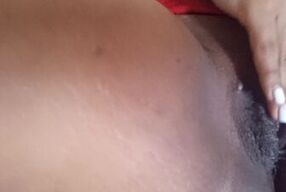 CUPID SUCK MY PUSSY!! I masturbate while someone puts their tongue on my full lips