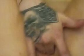 Finger banging my pussy!