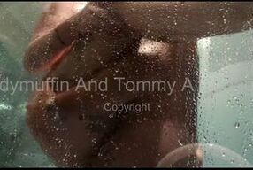 Ladymuffin And Tommy A Canaglia scopano di maledetto numero 5