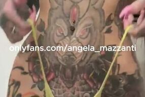 18YO Livestream Accidental Pussy Flash