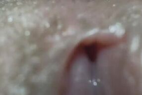 الزب الغليض هو لي كتبغي الميمات و المطلقات ، حطيتو ليها لور و بقات كتغوت