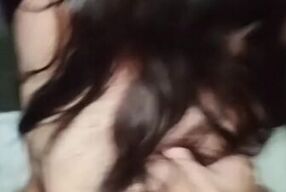 Madura culona follada de perrito en ventana de la casa, casi los pillan los vecinos