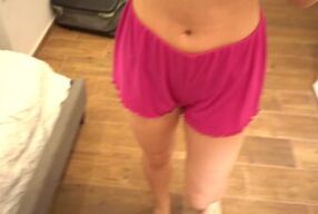 (DIA ITA) Ero così ARRAPATA che mi SONO SCOPATA IL FATTORINO!