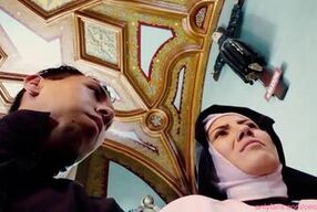 CCan Raymunda - Religiosa confieza sus sueños humedos y cae en pecado con sacerdote