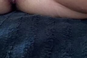 Mi masturbo la fighetta fino a squirtare