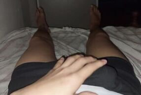 Masturbandome en la mañana hasta eyacular mucho semen