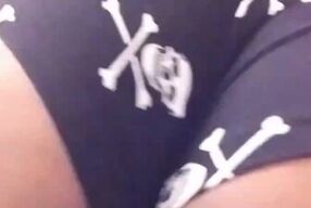 Ass shaking